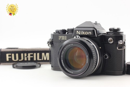 Appareil photo argentique noir