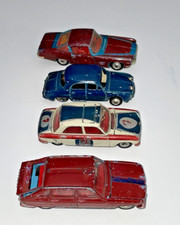 4 ANCIENNES VOITURES DINKY ET
