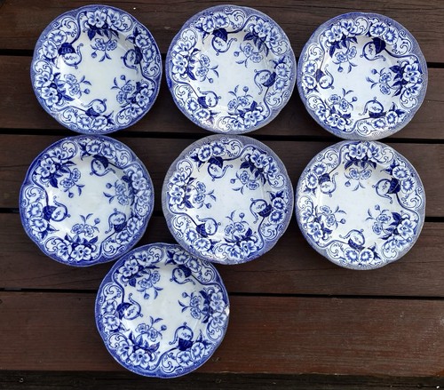 Lot anciennes assiettes - 7,