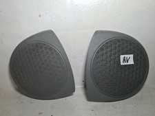 Cache enceinte porte avant