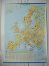 Grande carte touristique Europe 130x95 cm murale à accrocher trilingue scolaire