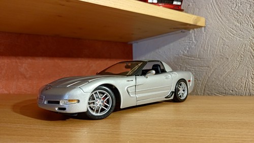 Chevrolet corvette c5 - 1/18,