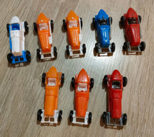 Kinder montable lot de 8 voitures de courses Alfa Romeo P2 années 80