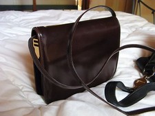 Sac à main tout cuir bordeaux