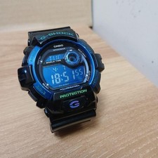 Montre numérique pour homme