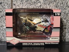 MOTO BOITE 1/18 GUILOY YAMAHA