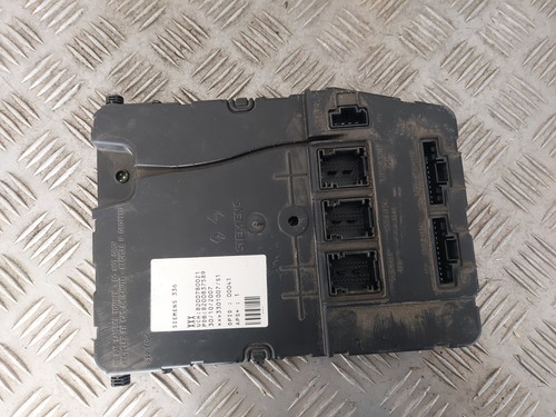 Boitier fusible uch renault - boitier,