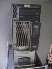 IBM TYPE 9406 serveur