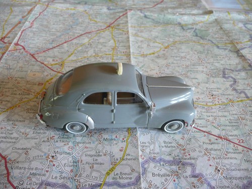 Peugeot 203 gris taxi 1954 - 203,