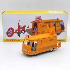 Fourgon Peugeot J7 Dépannage Autoroutes - Dinky  Atlas - Ref 570A neuf