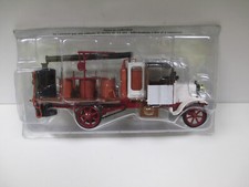 CAMION BERLIET CBA 9 PLATEAU PORTE ALAMBIC de 1920 par IXO au 1/43