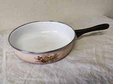 Sauteuse sans couvercle 25 cm de diamètre