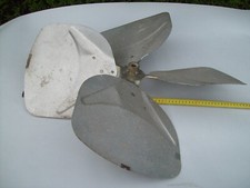 ANCIENNE HELICE DE VENTILATEUR AVEC PALMES EN ALUMINIUM