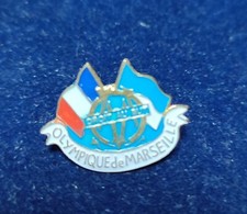 RARE PINS PIN'S .. FOOTBALL