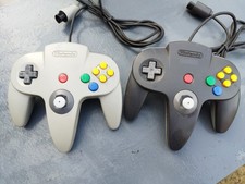 Lot de 2 Manettes Officielles  Nintendo N64 bon état 64