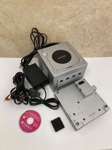 Nintendo gamecube silver game - nintendo,