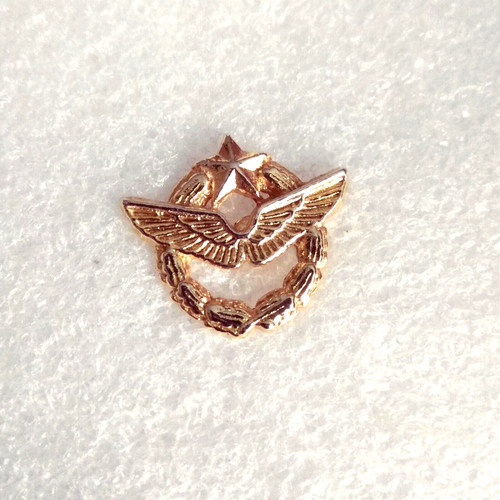 Pin lapel - pin's, de