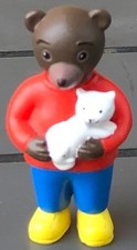 Figurine Petit Ours Brun Avec Un Chat Blanc, Bayard Presse