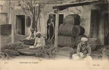 CPA AK ALGERIA Fabricants de Couffins - Types (1145597)