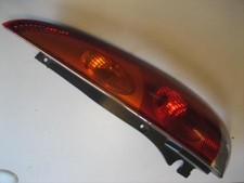 Feu arriere principal droit