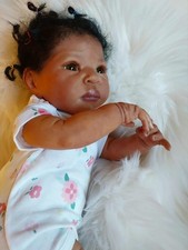 bébé reborn réaliste