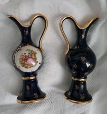 Paires Aiguières Porcelaine Bleue Cobalt "R" Décor Scènes Galantes
