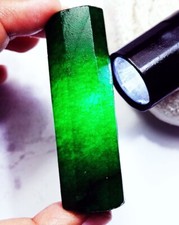 Émeraude Verte Naturelle