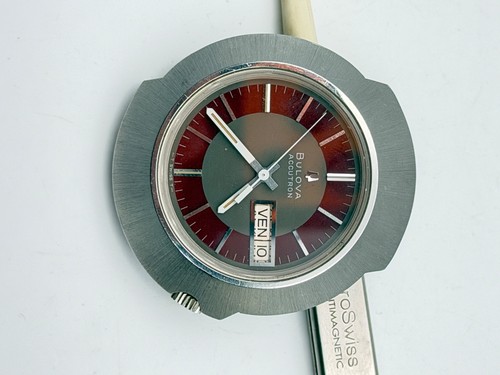 Bulova accutron red 76852 - bulova,