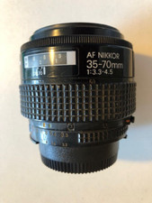 Objectif Nikon AF Nikkor 35-70mm 1: 3.3-4.5 (MKI) - Très bon état