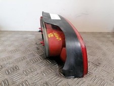 Feu arriere principal droit