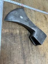 outil ancien hache forgée 19-ème axe old tool  outillage forestier  ( n° 224)