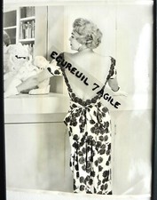 PHOTO HOWARD GREER MODE mannequin robe à fleurs dos nu C186