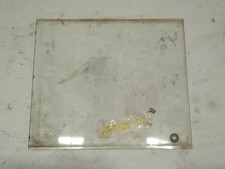 VITRE TRIANGULAIRE CUSTODE