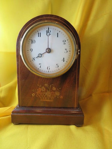 Belle ancienne petite - , pendule