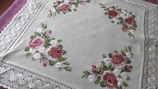 Splendide nappe entourée de