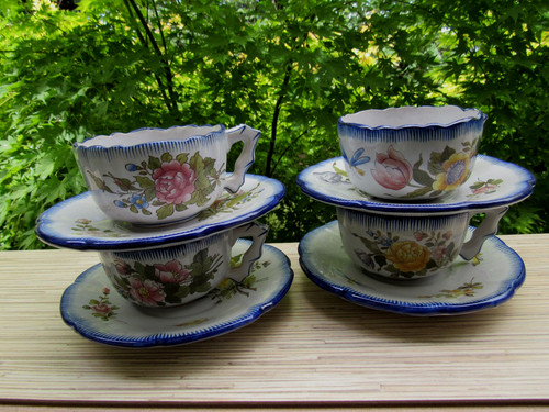 Tasses sous - +,