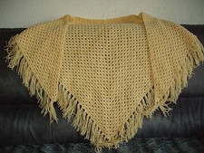 CHÂLE  CROCHET MAIN     NEUF