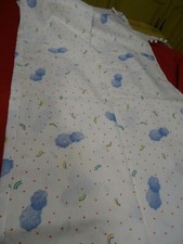 2m,28x1m,80=neuf fond blanc 