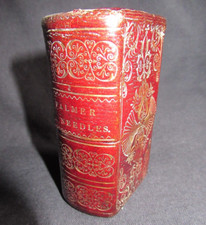 ANCIEN NECESSAIRE DE COUTURE TROMPE L'OEIL DE LIVRE CUIR PALMER ON NEEDLES