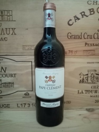 Château pape clément - château,