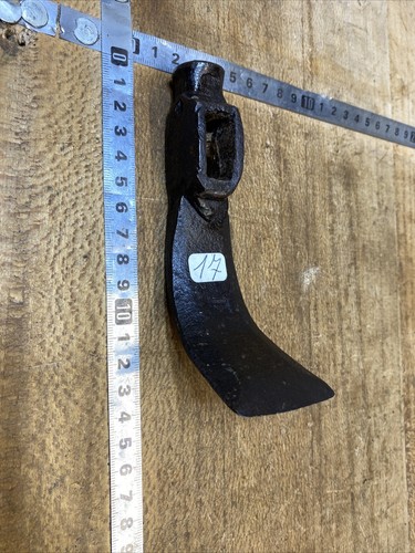 Old tool outil - 17,