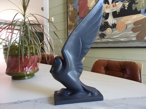 Grand oiseau noir art déco - , en