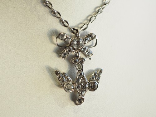 Croix esprit pendentif - esprit,