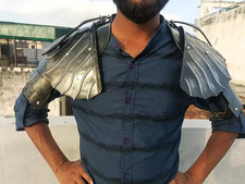 Bague noire Nazgul Pauldrons