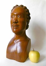 BUSTE DE FEMME MALGACHE, SAKAVALA-ANTANDROY, MADAGASCAR, BOIS SCULPTE, vers 1930