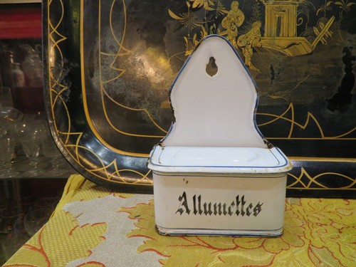 Ancien boite porte allumettes - porte,
