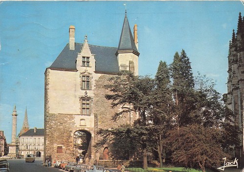 Nantes porte st pierre - la,
