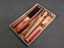 Ancien set de nettoyage avec brosse et lustreuse pour chasse la polisseuse