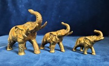 3 figurines d'éléphant