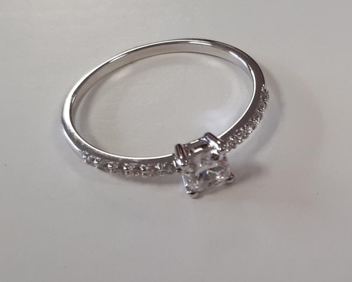 Histoire bague solitaire - d'or,